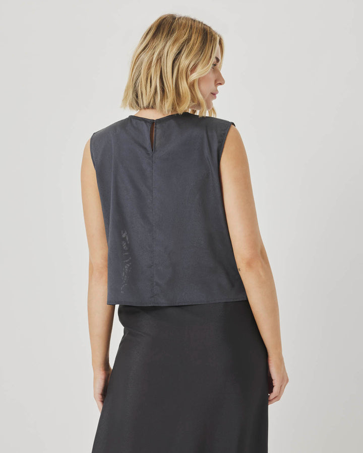 PIA PINWHEEL EYELET TOP