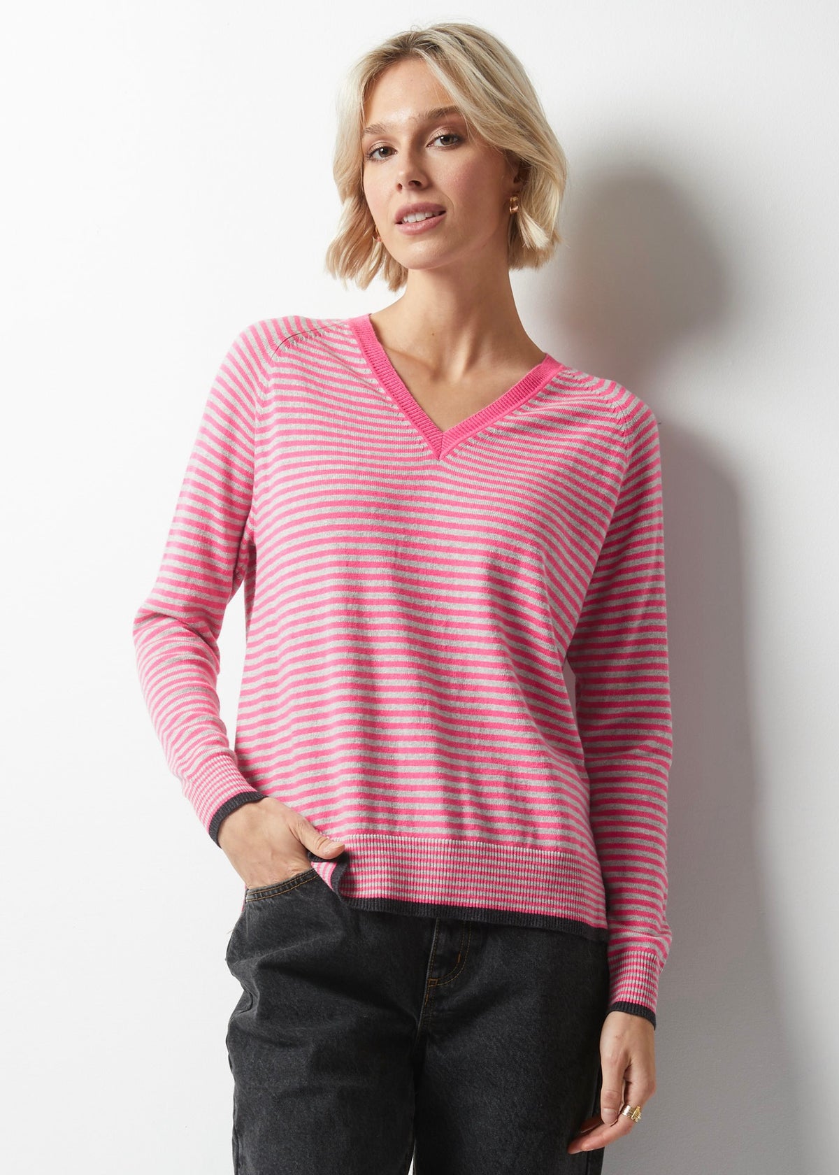 ESSENTIAL STRIPE SWEATER