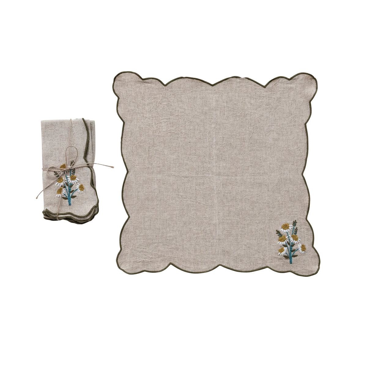 SCALLOPED NAPKINS W/FLOWER