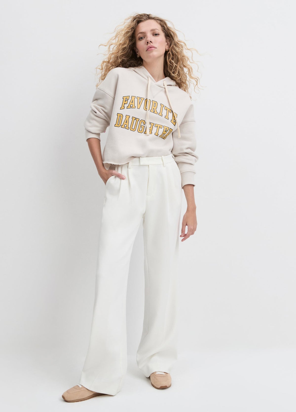 CROPPED COLLEGIATE HOODIE