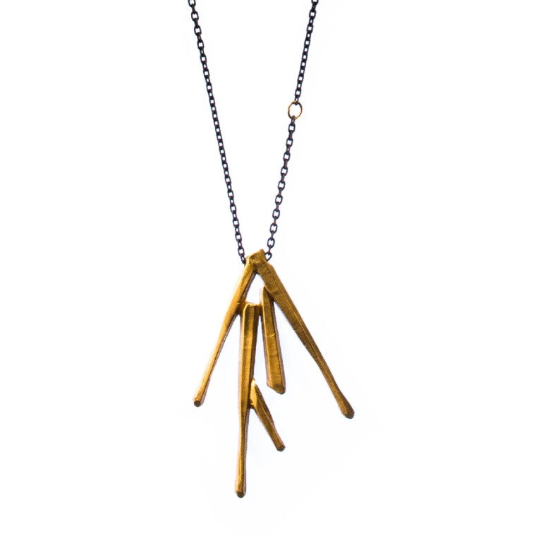 ADJUSTABLE CUARZO BURST PENDANT BRASS