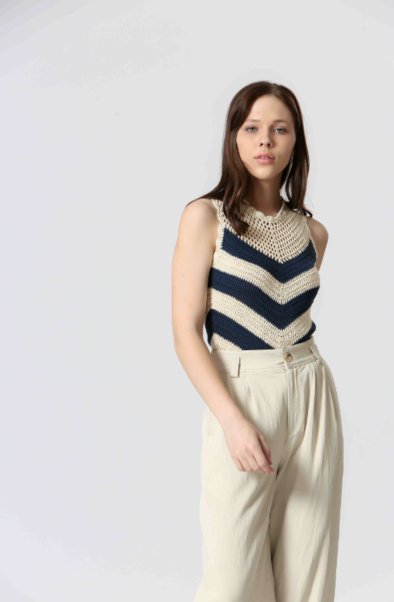 STRIPED KNIT TOP