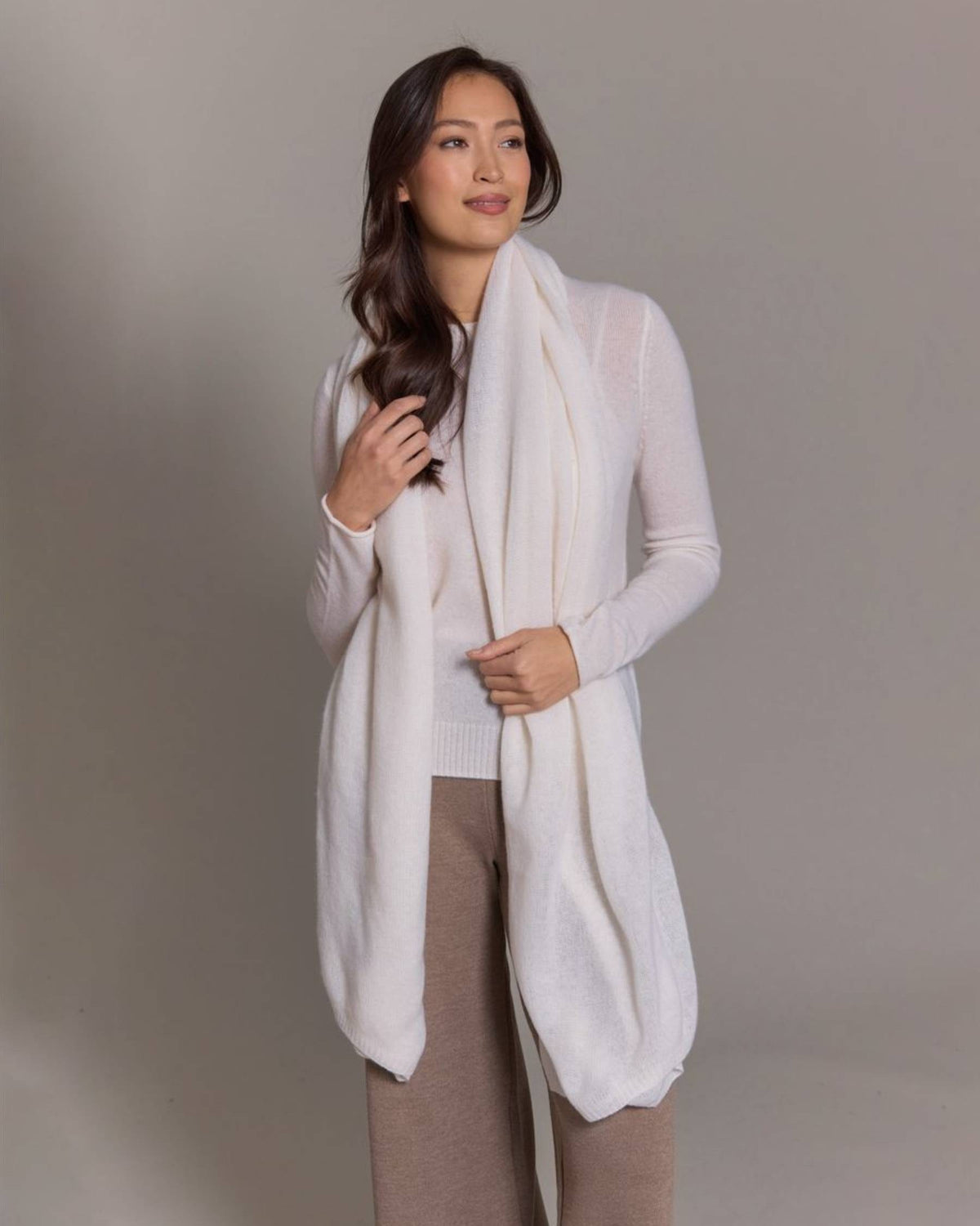 CASHMERE BREEZY TRAVEL WRAP