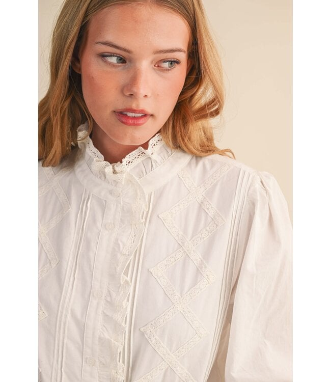 RUFFLED LACE TRIM BUTTON DOWN