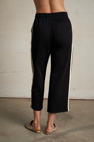CLAUD TRAVEL TRACK PANT