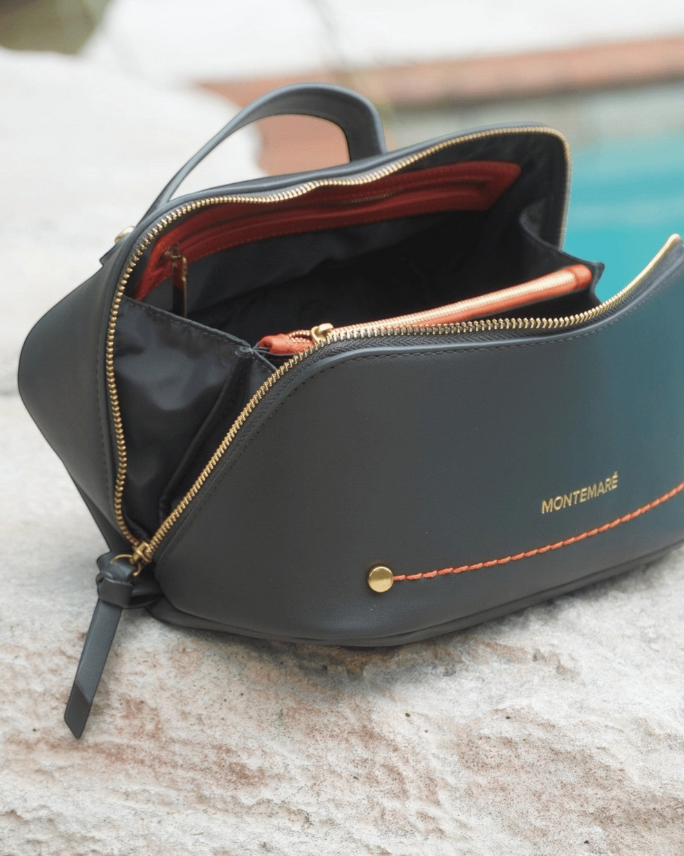ROMA FOLDOUT TOILETRY CASE