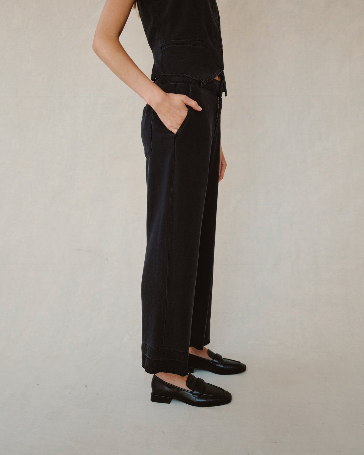 SAIGE WIDE LEG CROP