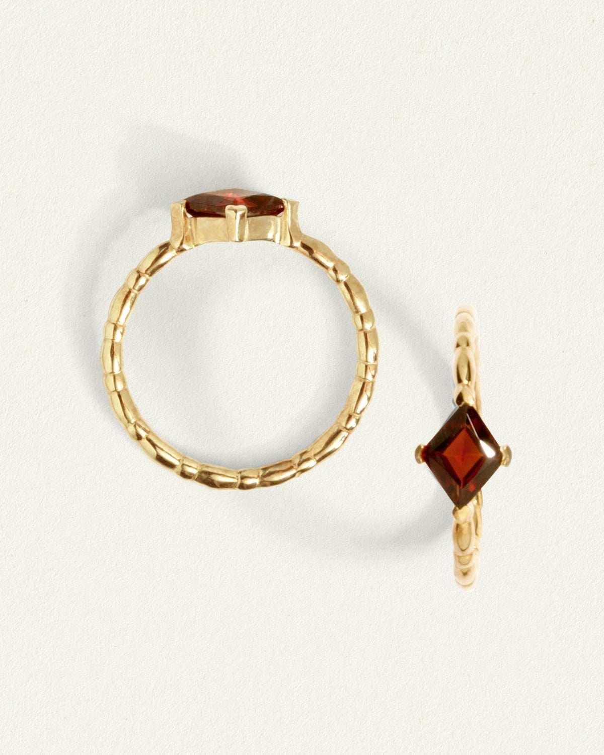 JAYA GARNET RING